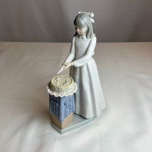 Nao Lladro | Girl Cutting Birthday Cake | Rare Vintage Home Decor Art Keepsake